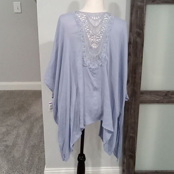 Vince Camuto blueish gray lightweight kimono / wrap. One size - Picture 6 of 7
